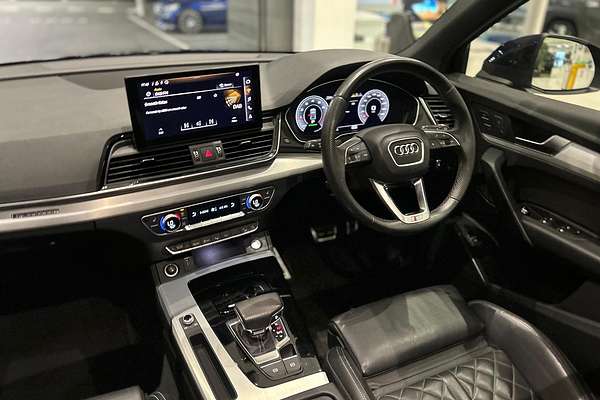 2022 Audi Q5 45 TFSI S line FY