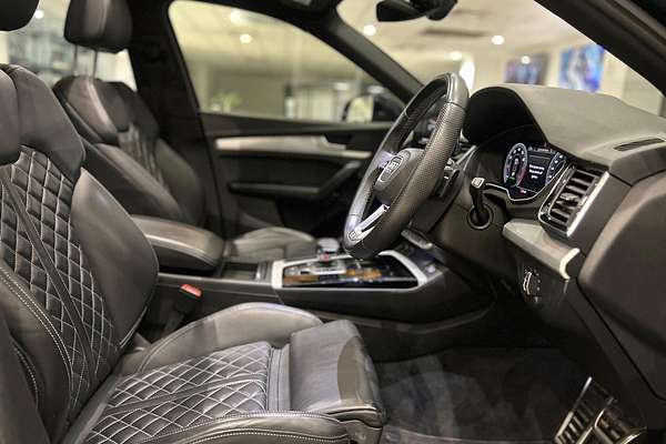 2022 Audi Q5 45 TFSI S line FY