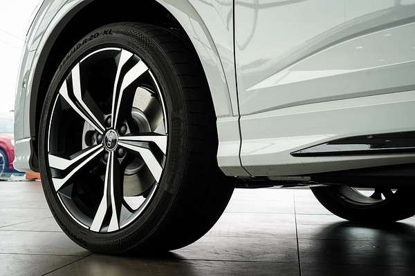 2024 Audi Q3 40 TFSI S line F3