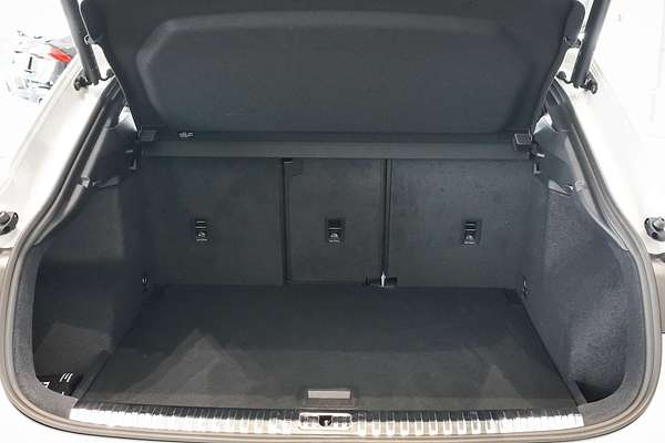 2024 Audi Q3 40 TFSI S line F3