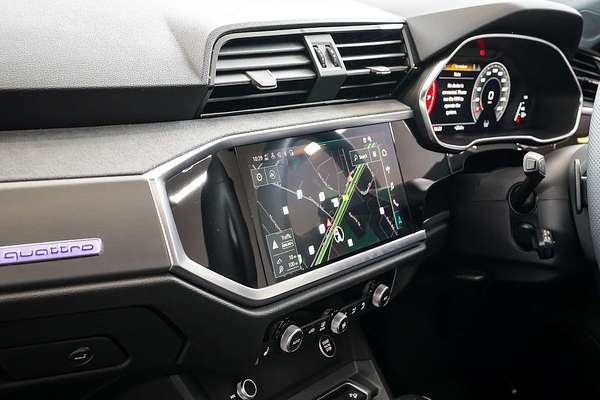2024 Audi Q3 40 TFSI S line F3