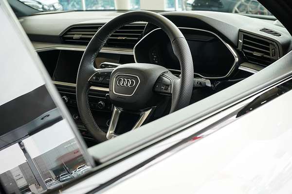 2024 Audi Q3 40 TFSI S line F3