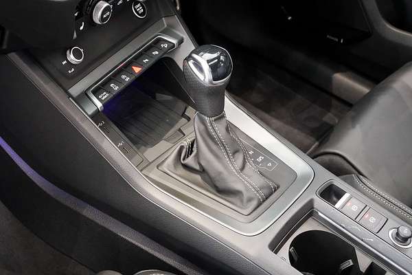 2024 Audi Q3 40 TFSI S line F3