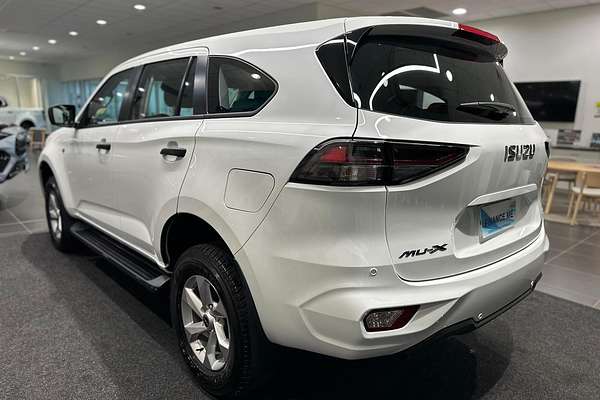 2024 Isuzu MU-X LS-M