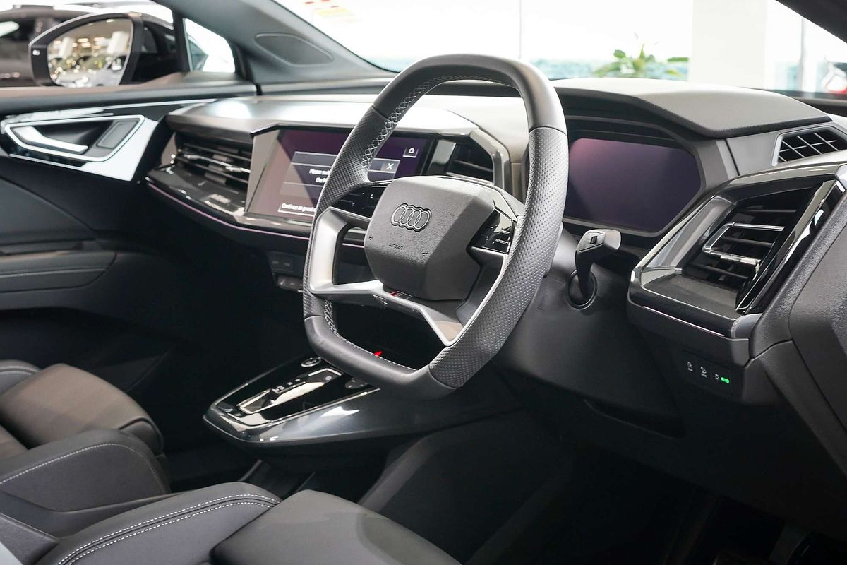 2024 Audi Q4 e-tron 55 F4