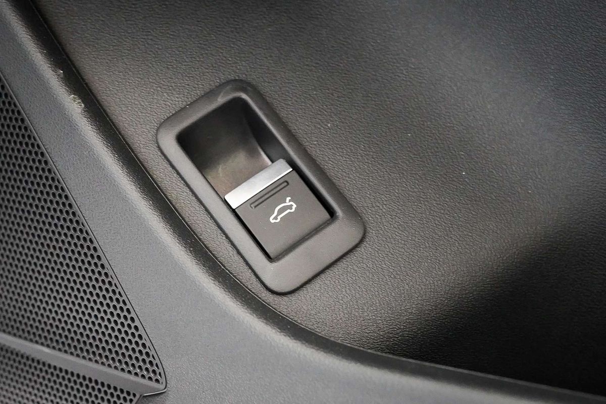 2024 Audi Q4 e-tron 55 F4