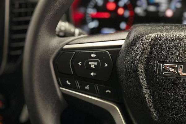 2024 Isuzu MU-X LS-M