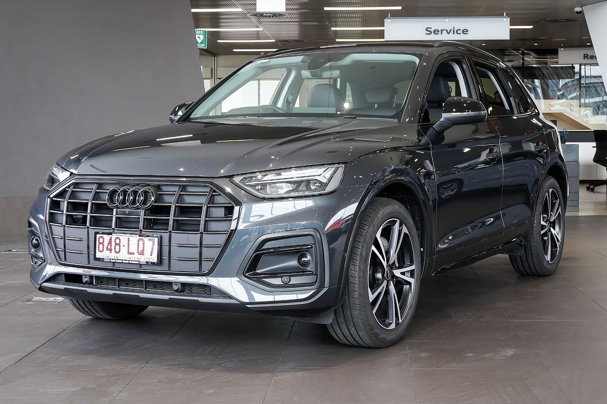 2024 Audi Q5 35 TDI Dynamic Black FY