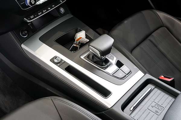 2024 Audi Q5 35 TDI Dynamic Black FY