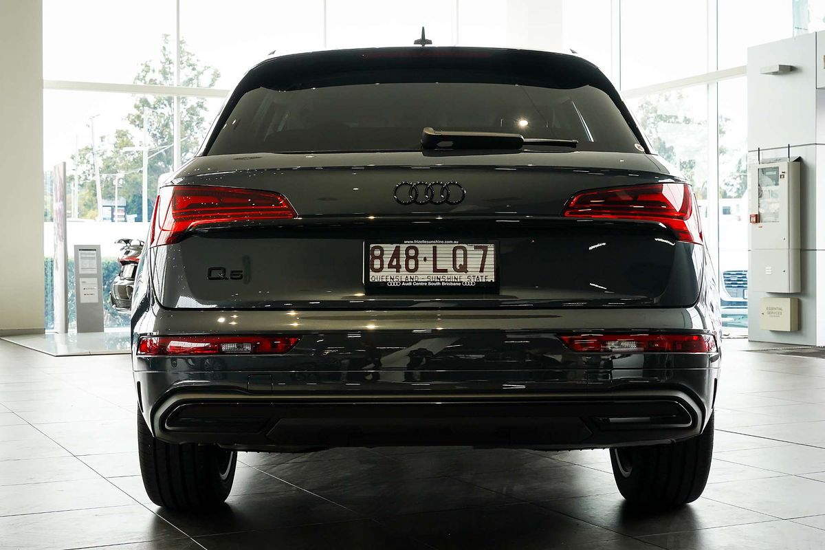 2024 Audi Q5 35 TDI Dynamic Black FY