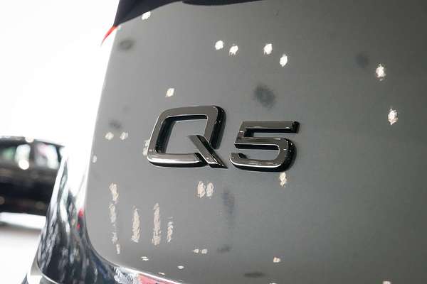 2024 Audi Q5 35 TDI Dynamic Black FY
