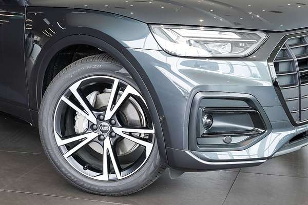 2024 Audi Q5 35 TDI Dynamic Black FY