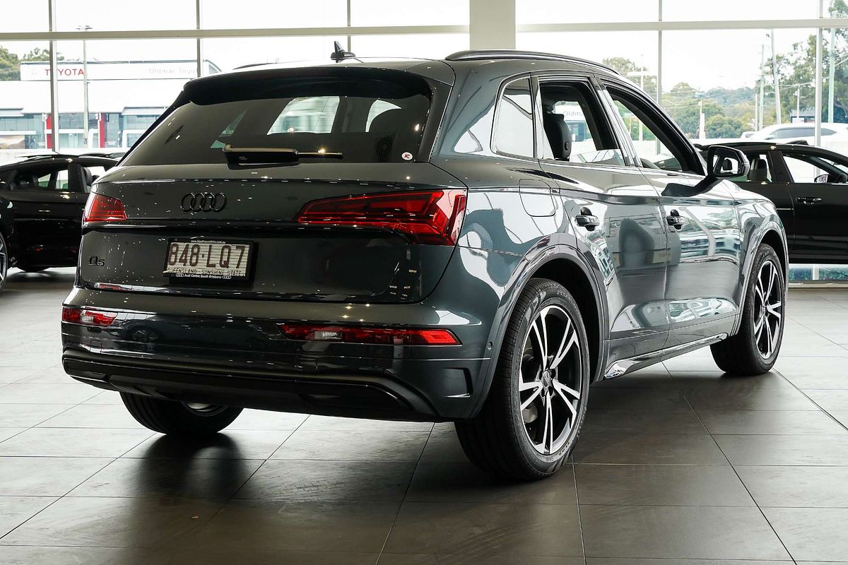 2024 Audi Q5 35 TDI Dynamic Black FY