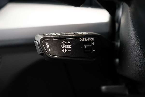 2024 Audi Q5 35 TDI Dynamic Black FY