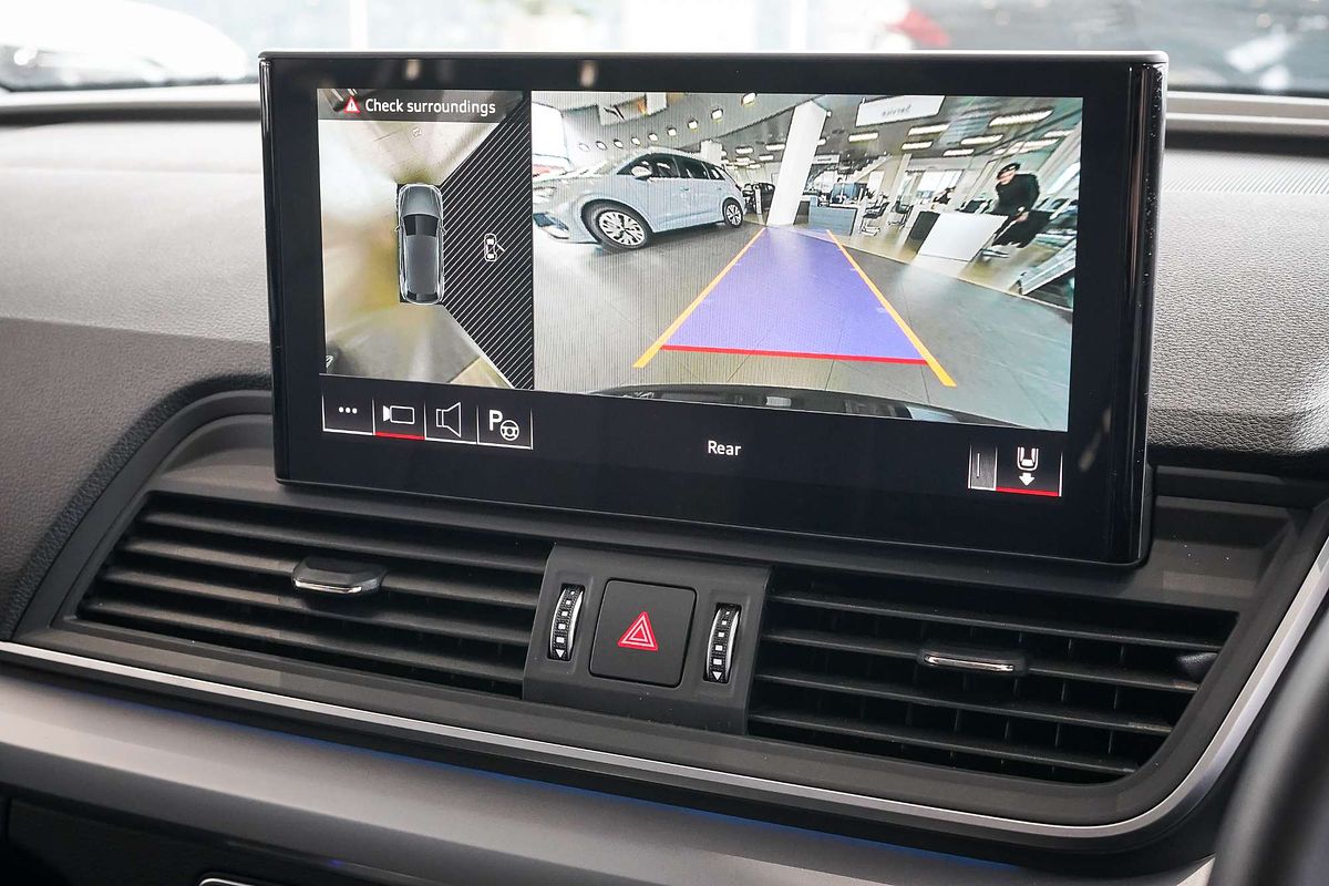 2024 Audi Q5 35 TDI Dynamic Black FY