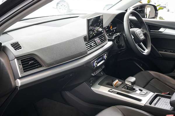 2024 Audi Q5 35 TDI Dynamic Black FY