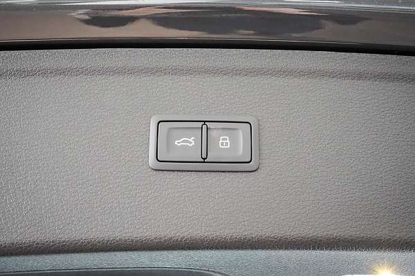 2024 Audi Q5 35 TDI Dynamic Black FY