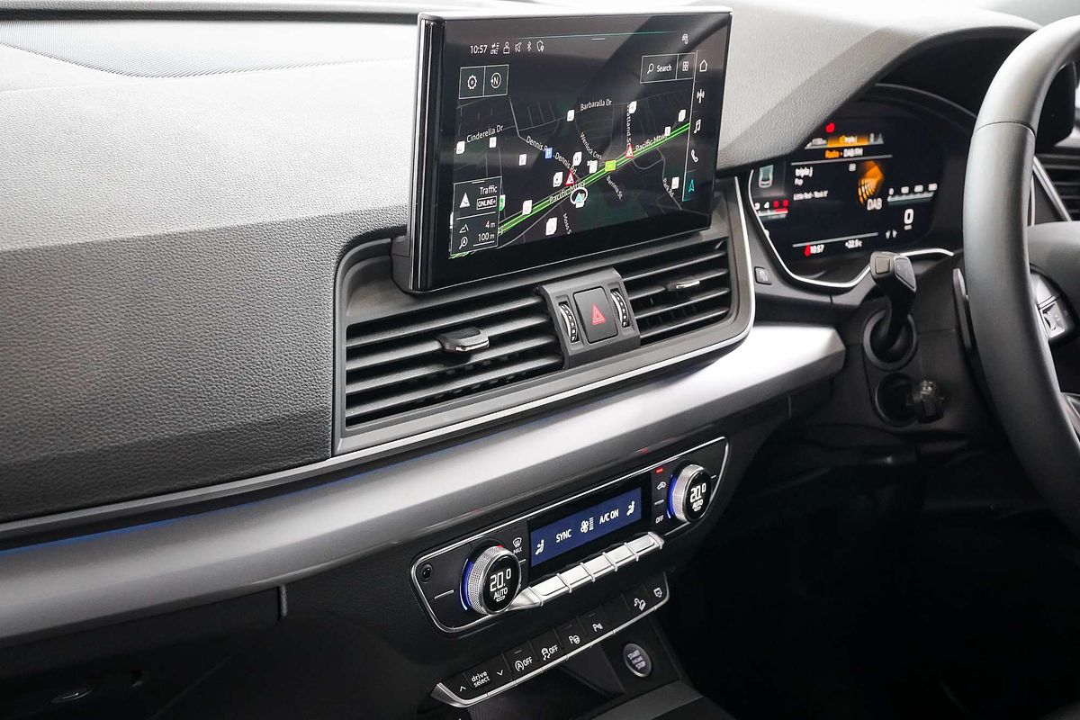 2024 Audi Q5 35 TDI Dynamic Black FY