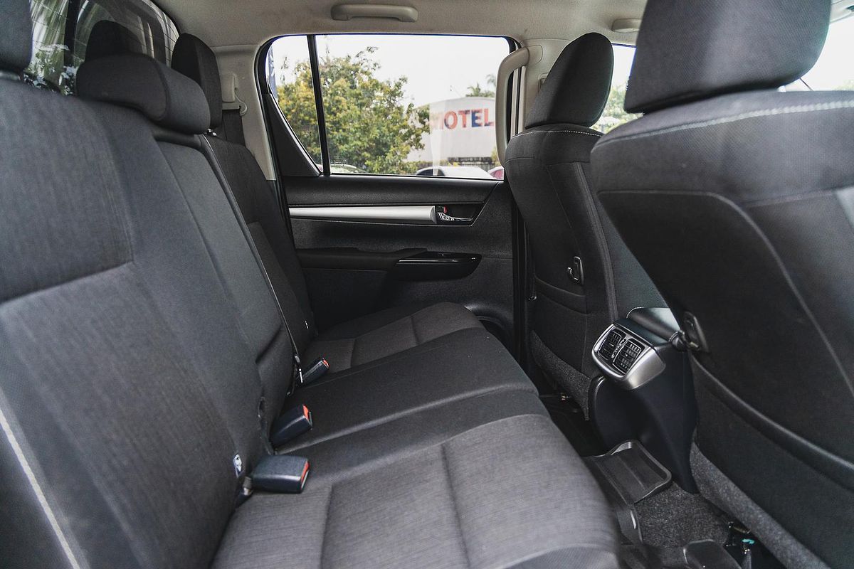 2019 Toyota Hilux SR5 GUN126R 4X4