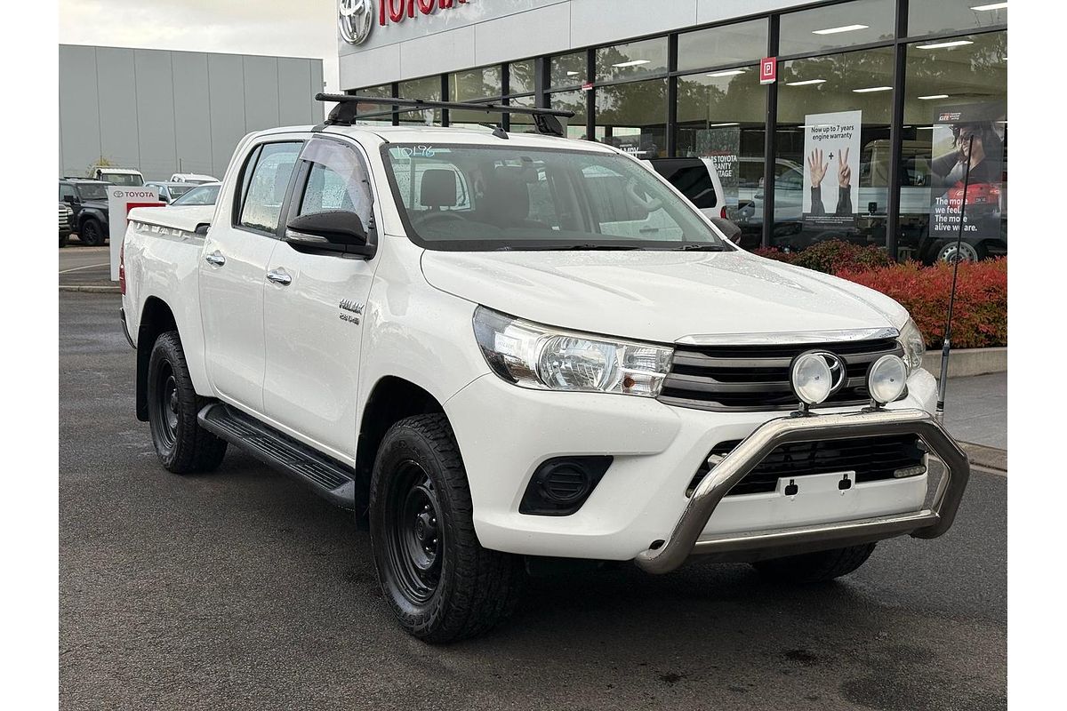 2015 Toyota Hilux SR GUN126R 4X4