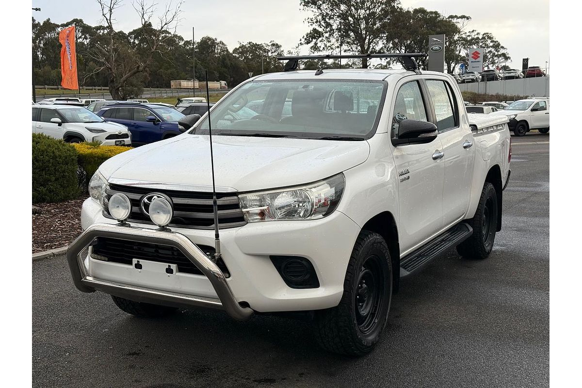 2015 Toyota Hilux SR GUN126R 4X4