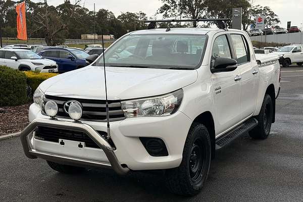 2015 Toyota Hilux SR GUN126R 4X4