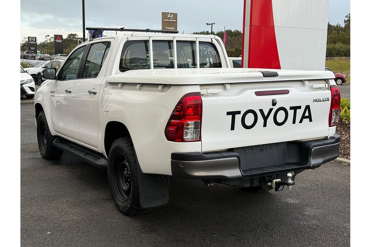 2015 Toyota Hilux SR GUN126R 4X4