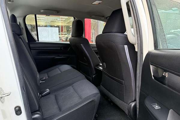 2015 Toyota Hilux SR GUN126R 4X4
