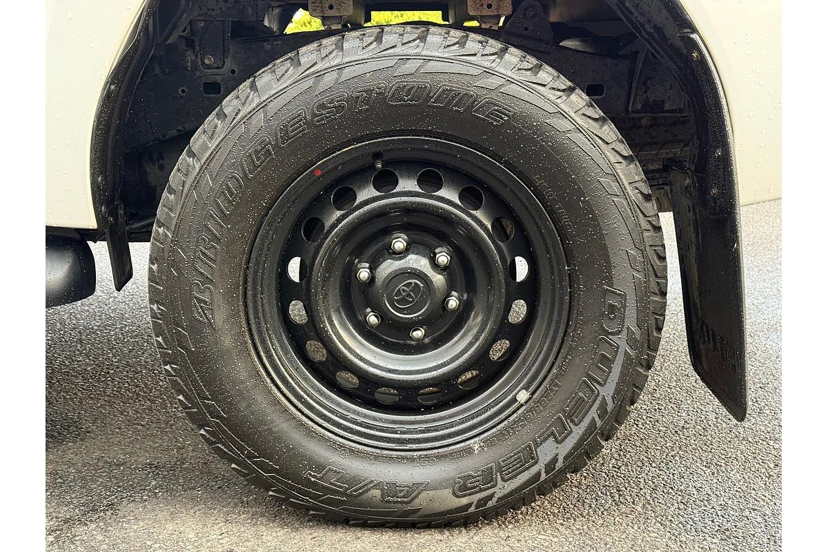 2015 Toyota Hilux SR GUN126R 4X4