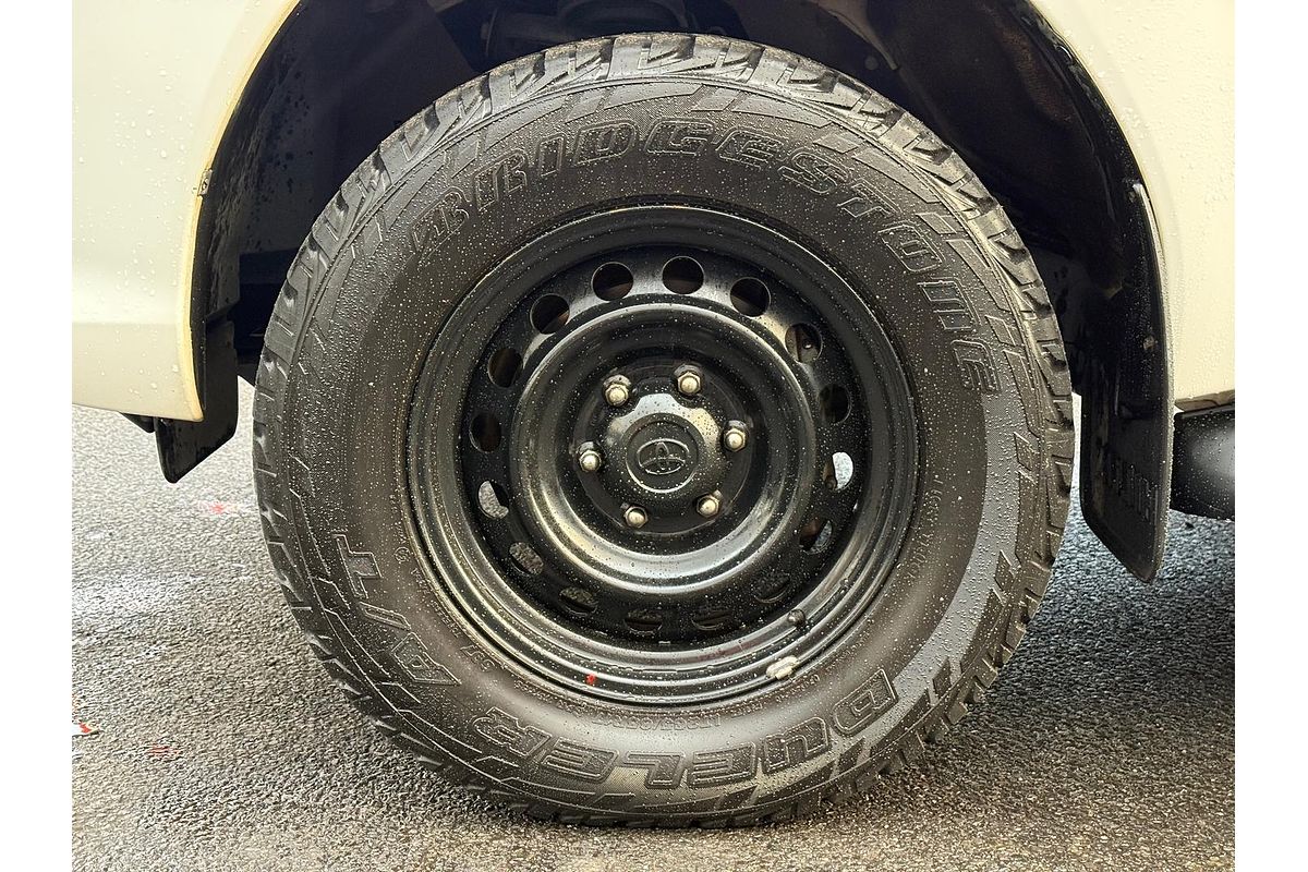 2015 Toyota Hilux SR GUN126R 4X4