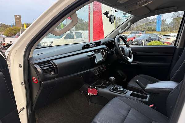 2015 Toyota Hilux SR GUN126R 4X4