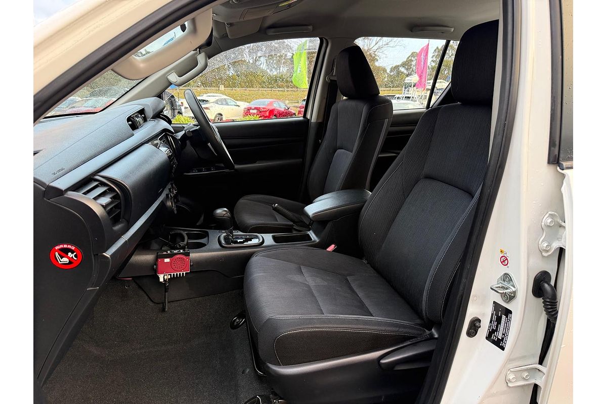 2015 Toyota Hilux SR GUN126R 4X4
