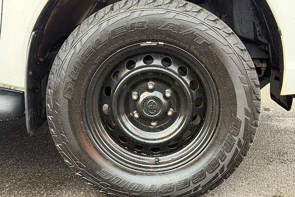 2015 Toyota Hilux SR GUN126R 4X4