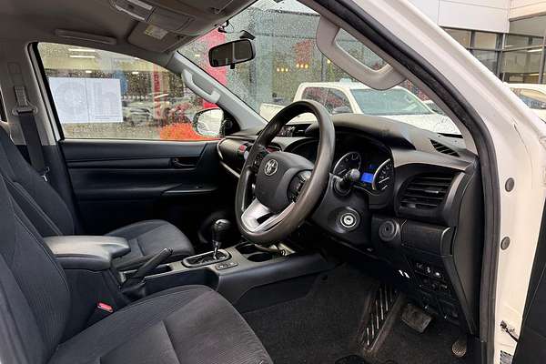 2015 Toyota Hilux SR GUN126R 4X4