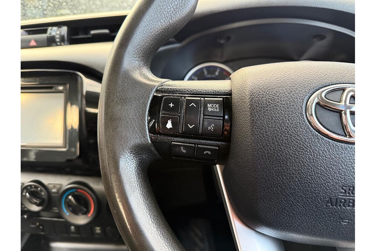 2015 Toyota Hilux SR GUN126R 4X4