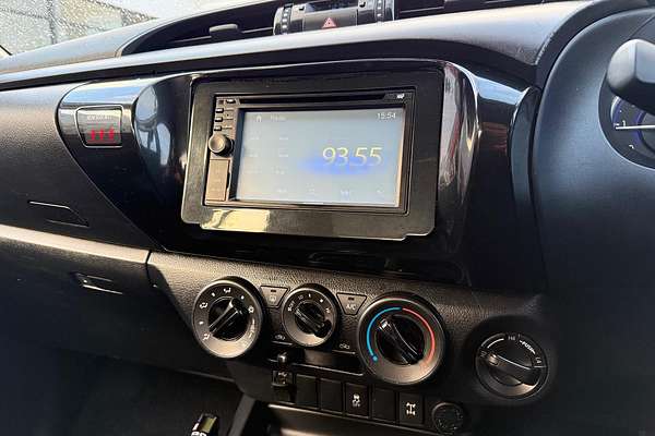 2015 Toyota Hilux SR GUN126R 4X4