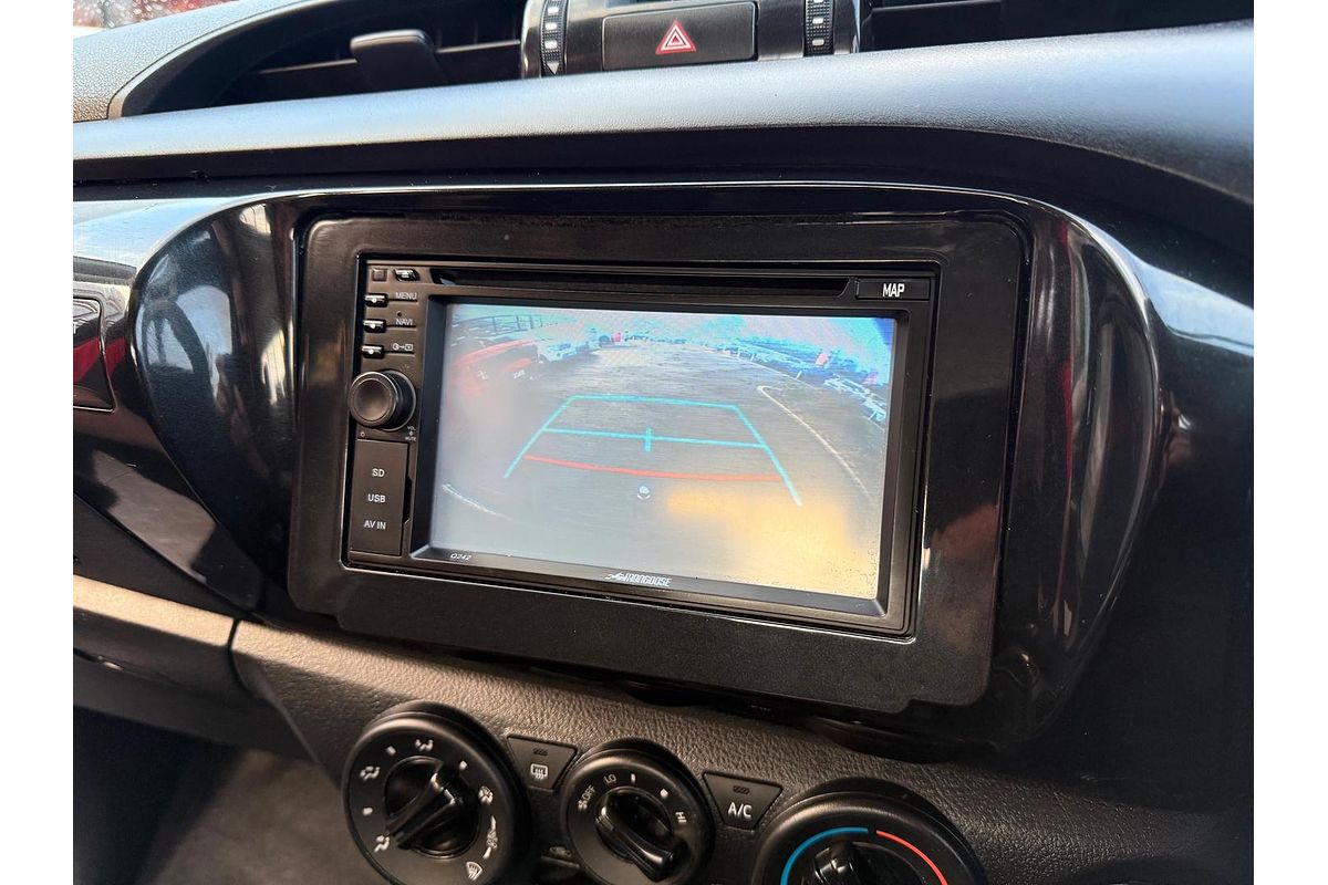 2015 Toyota Hilux SR GUN126R 4X4
