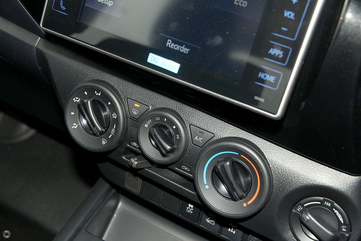 2018 Toyota Hilux SR GUN126R 4X4