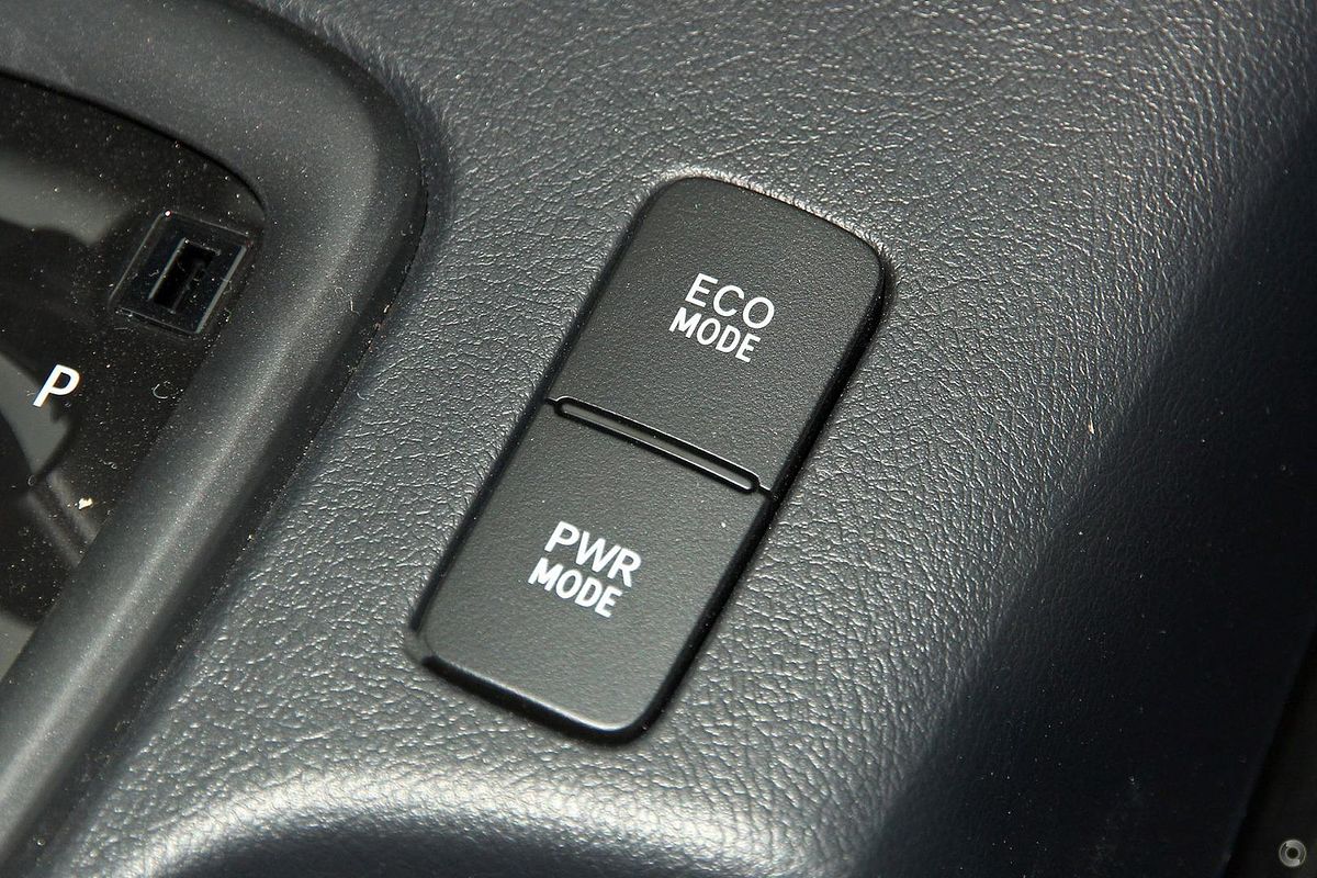 2018 Toyota Hilux SR GUN126R 4X4