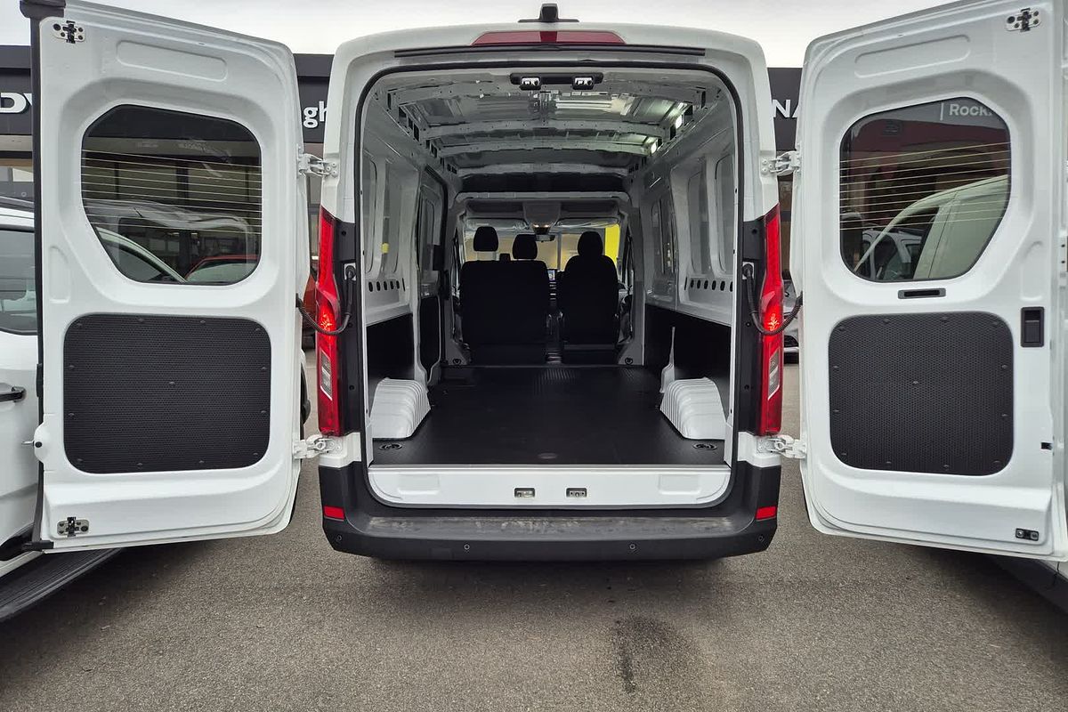2024 LDV Deliver 9 LWB