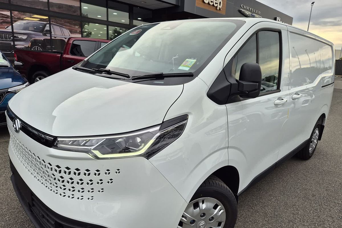 2025 LDV Deliver 7 SWB