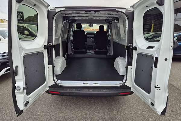 2025 LDV Deliver 7 SWB