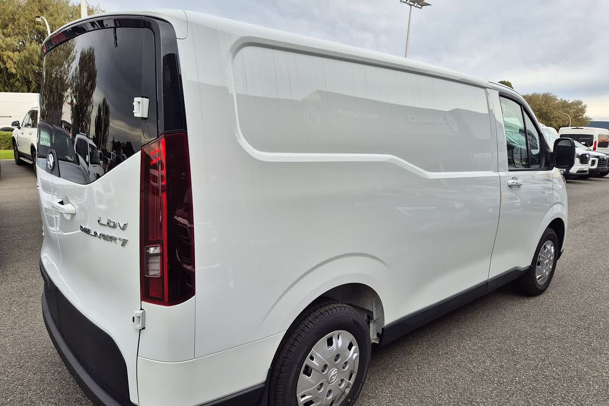 2025 LDV Deliver 7 SWB
