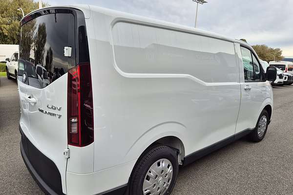 2025 LDV Deliver 7 SWB