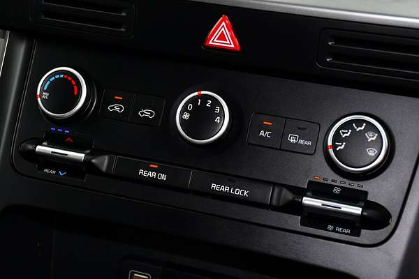 2024 Kia Carnival S KA4