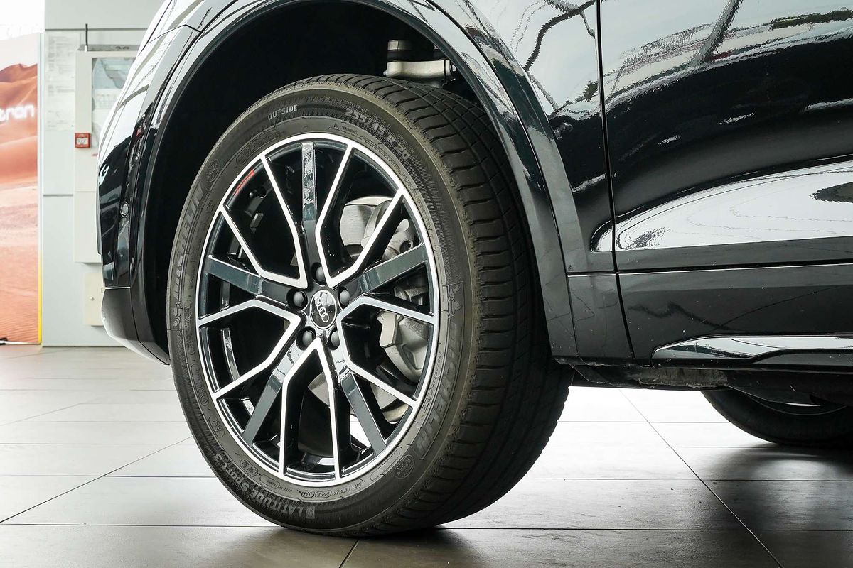 2024 Audi Q5 45 TFSI Sport FY