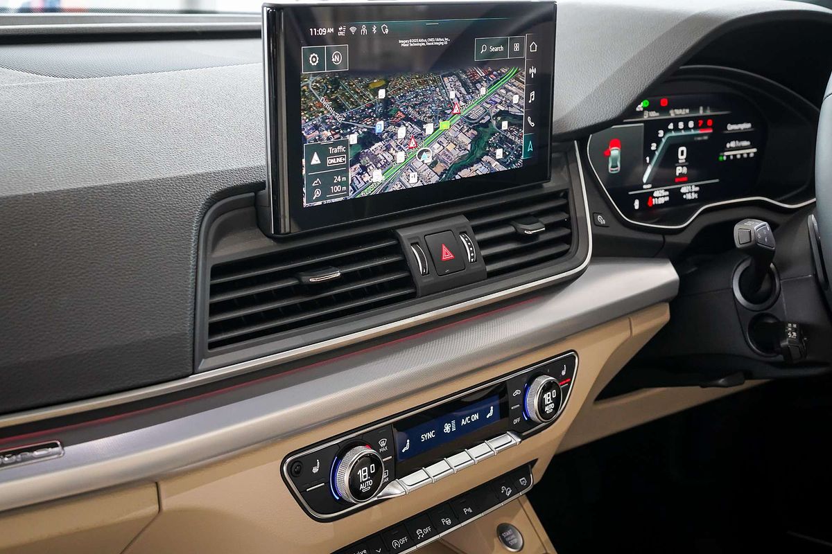2024 Audi Q5 45 TFSI Sport FY