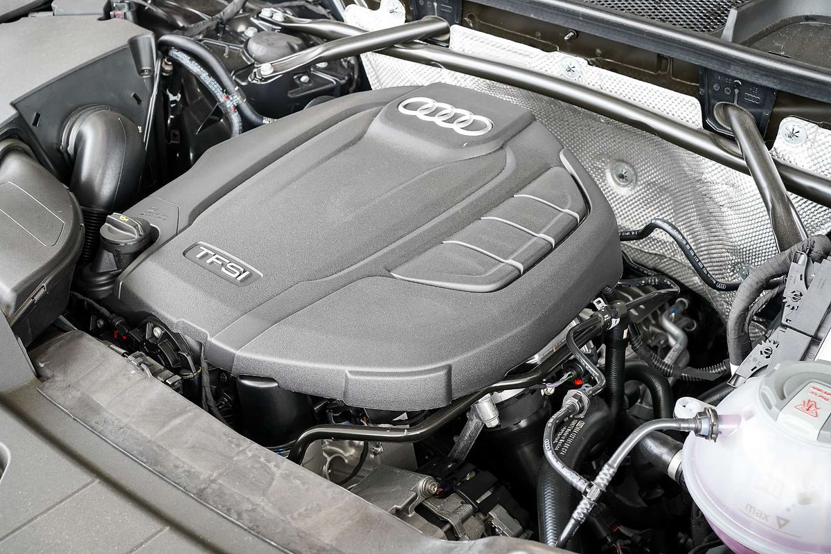 2024 Audi Q5 45 TFSI Sport FY