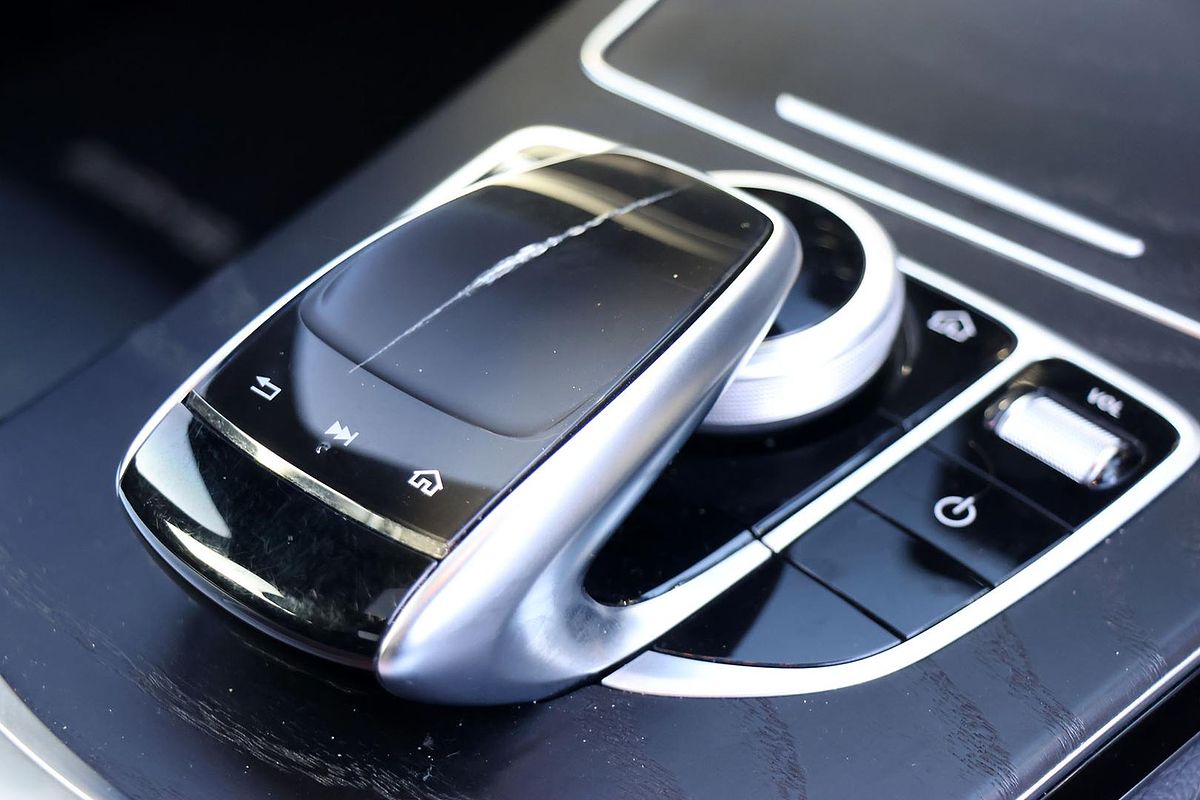 2018 Mercedes-Benz C-Class C200 S205