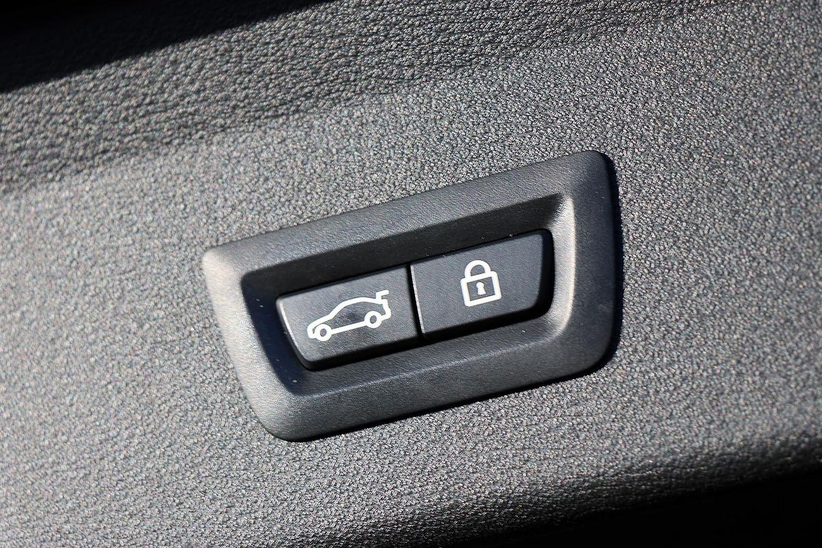 2016 BMW X1 sDrive18d F48